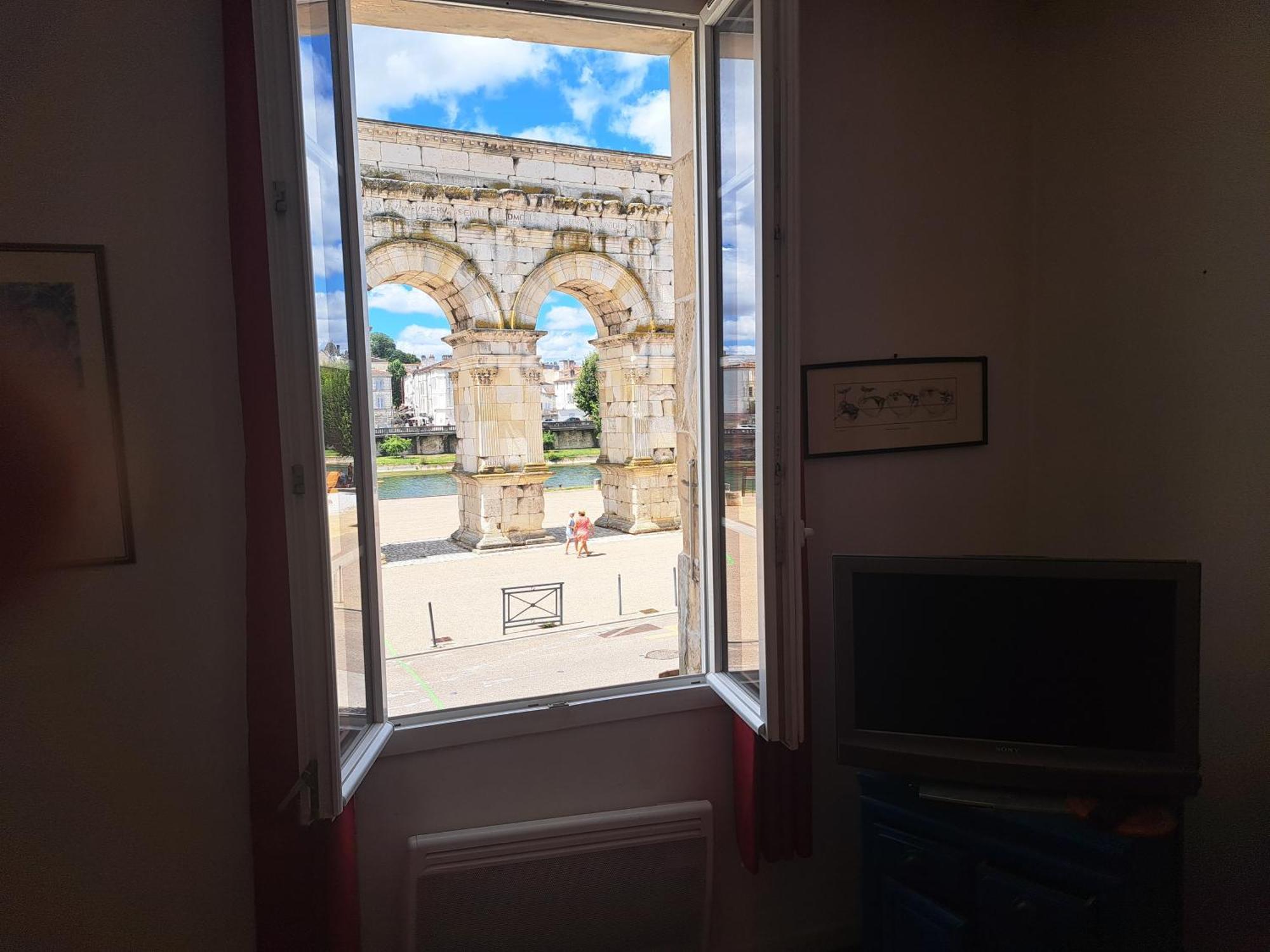 Appartement Vue Panoramique Sur Le Vieux Сент Экстерьер фото